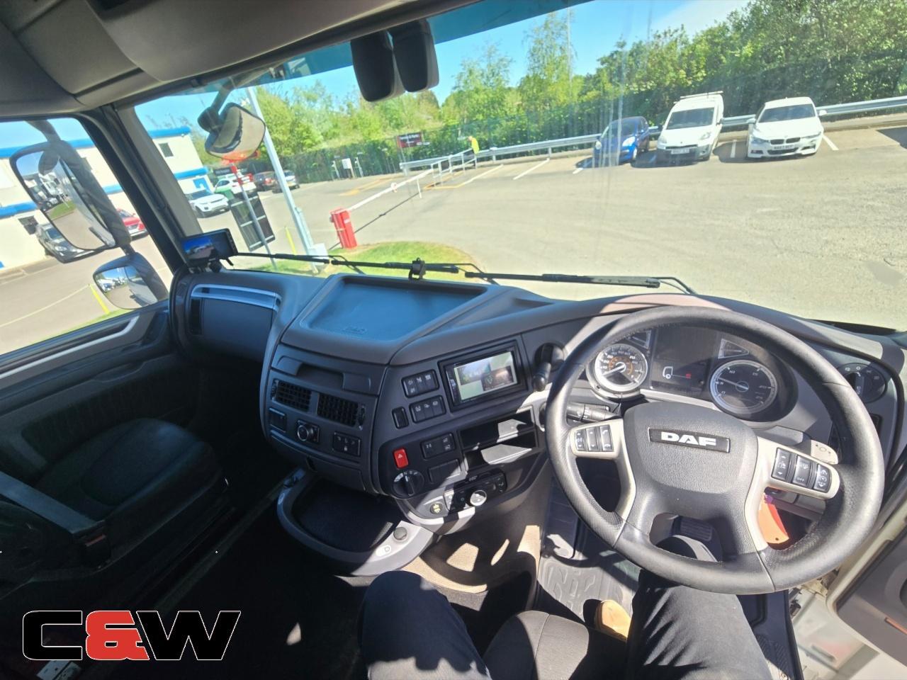 Vehicle image 26